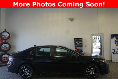 Midnight Black Metallic 2024 Toyota Camry SE