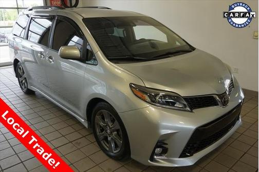 2019 Toyota Sienna SE