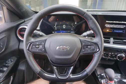Sterling Gray Metallic 2024 Chevrolet Trax FWD 2RS