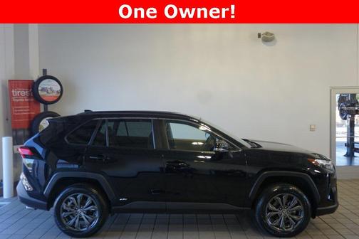 2024 Toyota RAV4 Hybrid XLE Premium