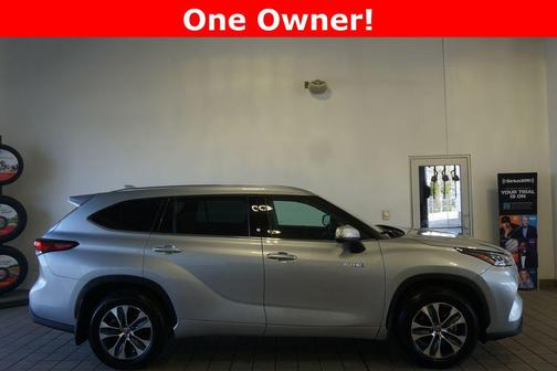 2021 Toyota Highlander Hybrid XLE