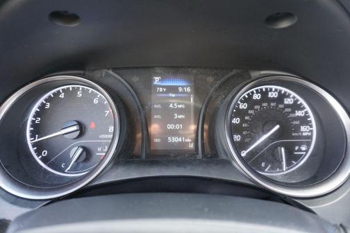 Ice Cap 2023 Toyota Camry SE