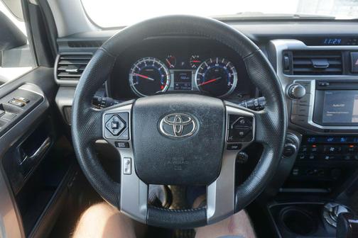 Blizzard Pearl 2019 Toyota 4Runner Limited