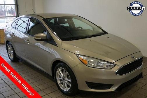 Photo 1 of 30 of 2016 Ford Focus SE
