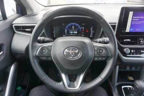 2023 Toyota Corolla Cross XLE