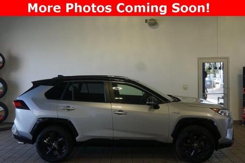 2020 Toyota RAV4 Hybrid SE