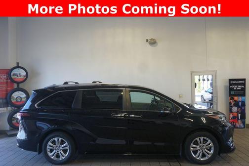 Midnight Black Metallic 2024 Toyota Sienna Platinum
