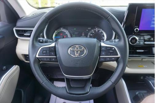 2023 Toyota Highlander Hybrid XLE