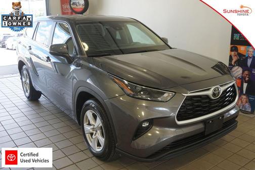 Magnetic Gray Metallic 2024 Toyota Highlander LE