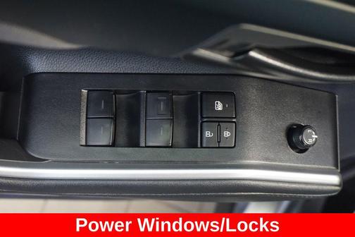 Magnetic Gray Metallic 2024 Toyota Highlander LE