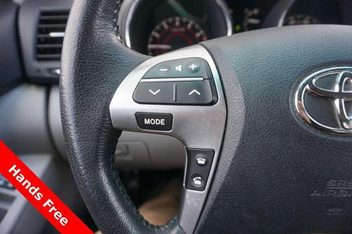 Shoreline Mist 2013 Toyota Highlander SE