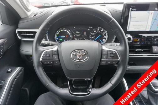 2021 Toyota Highlander Hybrid Platinum