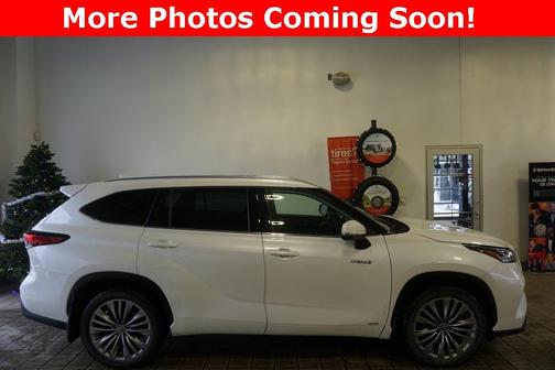 2021 Toyota Highlander Hybrid Platinum