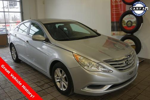 2013 Hyundai SONATA GLS
