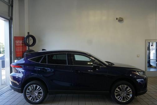2023 Toyota Venza XLE