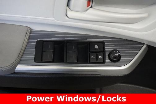 2025 Toyota Sienna LE