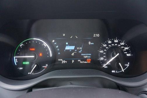 2025 Toyota Sienna LE