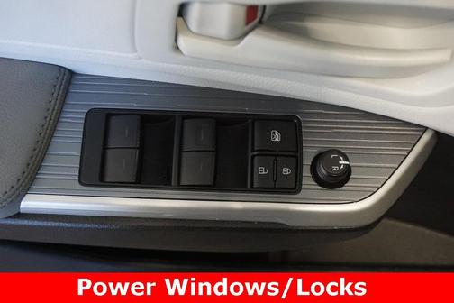 2025 Toyota Sienna LE