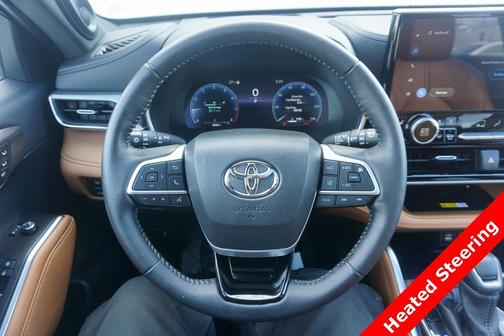 2025 Toyota Highlander Platinum