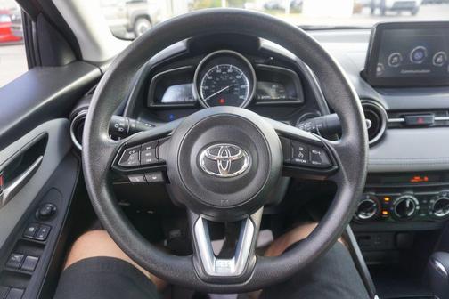 2019 Toyota Yaris Sedan LE