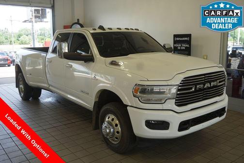 Bright White Clearcoat 2019 RAM 3500 Laramie Crew Cab 4x4 8' Box