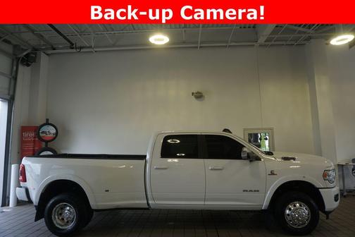 Bright White Clearcoat 2019 RAM 3500 Laramie Crew Cab 4x4 8' Box