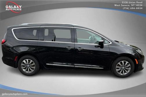 2020 Chrysler Pacifica Touring-L Plus