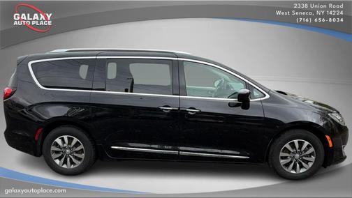 2020 Chrysler Pacifica Touring-L Plus