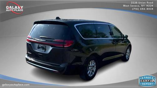 2023 Chrysler Pacifica Touring-L