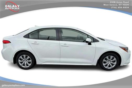White 2022 Toyota Corolla LE