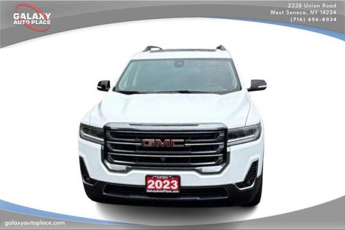 Summit White 2023 GMC Acadia AT4