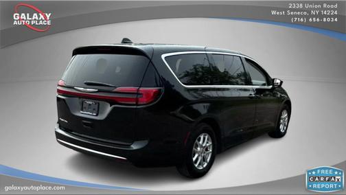 2023 Chrysler Pacifica Touring-L