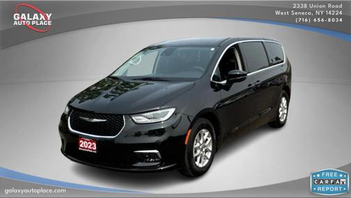 2023 Chrysler Pacifica Touring-L