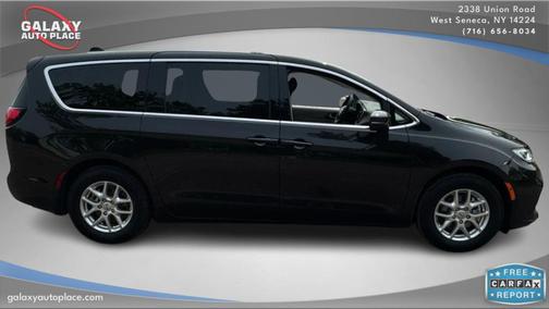 2023 Chrysler Pacifica Touring-L