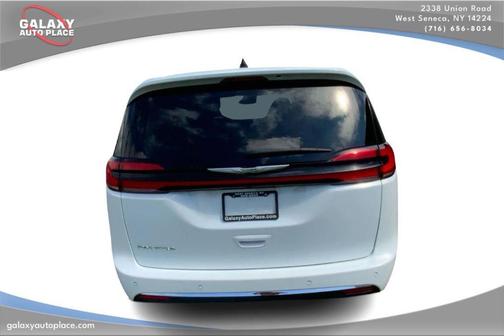2023 Chrysler Pacifica Touring-L