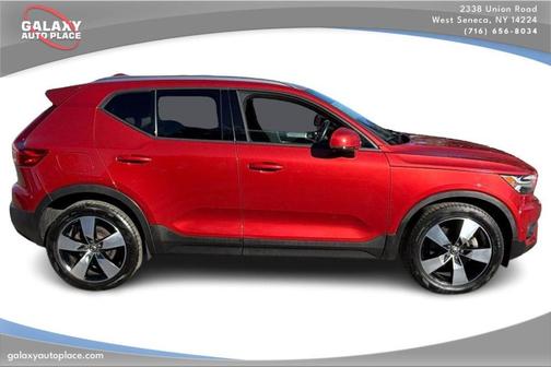 2019 Volvo XC40 T5 Momentum