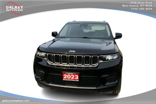 Diamond Black 2023 Jeep Grand Cherokee Laredo