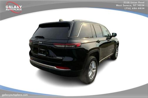 Diamond Black 2023 Jeep Grand Cherokee Laredo
