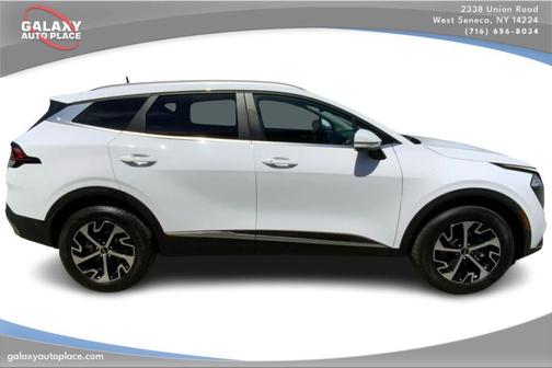 Glacial White Pearl 2023 Kia Sportage EX