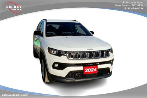 Bright White Clearcoat 2024 Jeep Compass Latitude