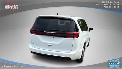 2023 Chrysler Pacifica Touring-L