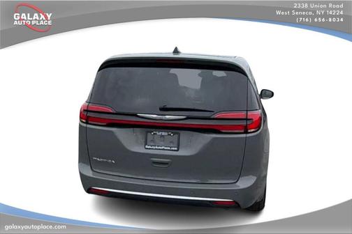 2023 Chrysler Pacifica Touring-L