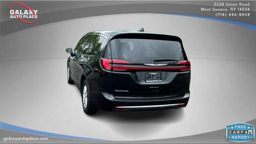 2023 Chrysler Pacifica Touring-L