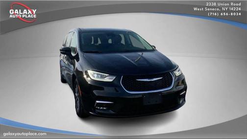 2024 Chrysler Pacifica Hybrid Select