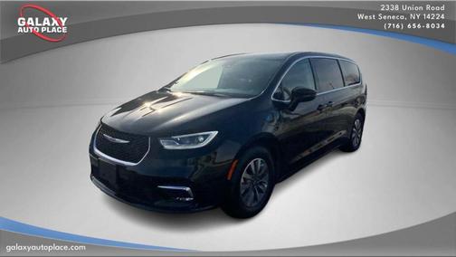 2024 Chrysler Pacifica Hybrid Select