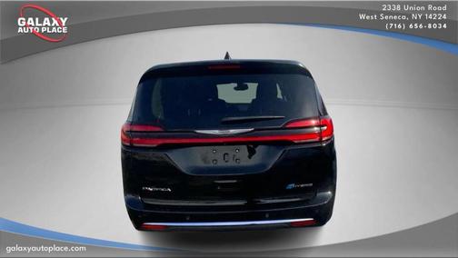 2024 Chrysler Pacifica Hybrid Select