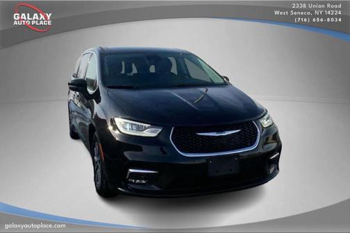 2024 Chrysler Pacifica Hybrid Select