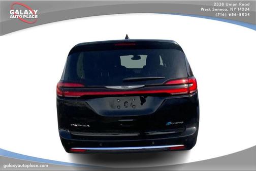 2024 Chrysler Pacifica Hybrid Select