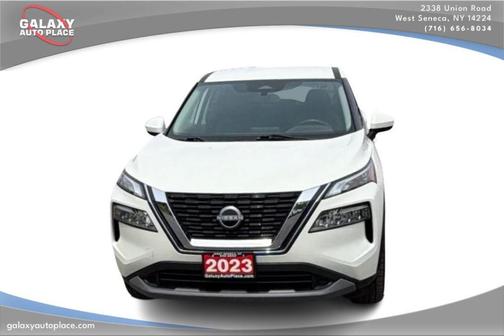 Pearl White Tri-Coat 2023 Nissan Rogue SV