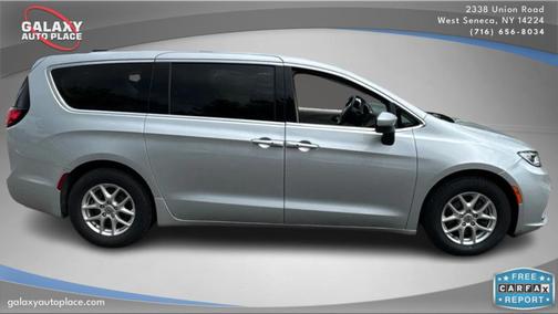 2023 Chrysler Pacifica Touring-L